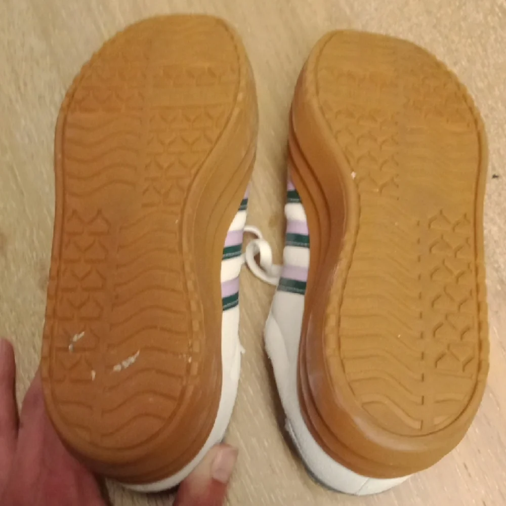 adidas White Low-Top Sneakers with Gum Sole and Pastel Stripe Accents - Picture 4 of 10